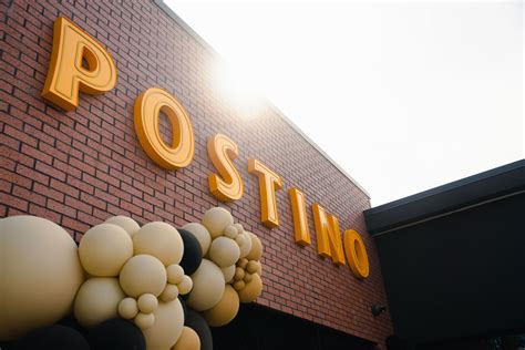 Postino Bryker Woods