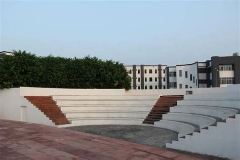 Shri Ram Murti Smarak International Business School Lucknow Campus ...