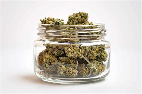 How Much is in a Quarter of Weed? – Fountain Superstore