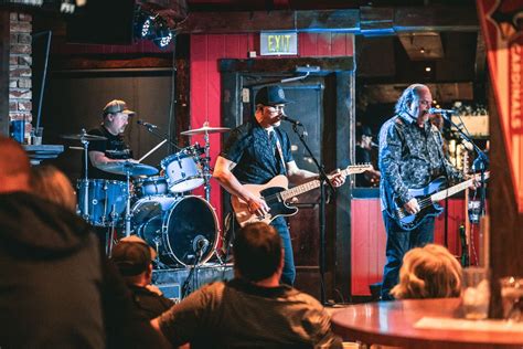 Free Rock Friday @Rattlesnake Mountain Brewery, Rattlesnake Mountain ...