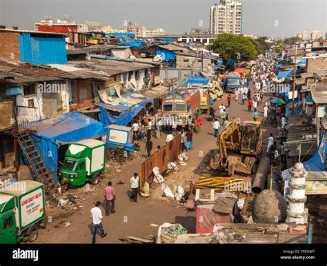 Dharavi mumbai building hi-res stock photography and images - Alamy