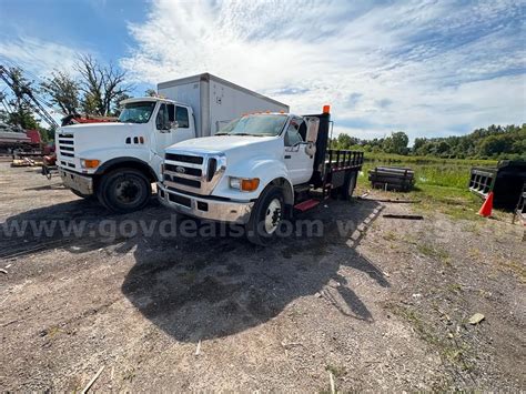 2005 Ford F-750 Super Duty 14 Ft Stake Truck (Non-operational) | GovDeals