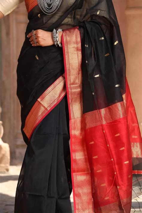 Buy Shyama Surkh Maheshwari Cotton Silk Saree - House Of Elegance ...