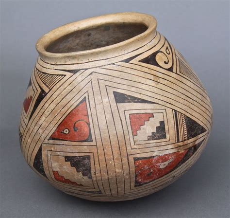 Ancient Native American Indian Pottery, Chip on rim.…