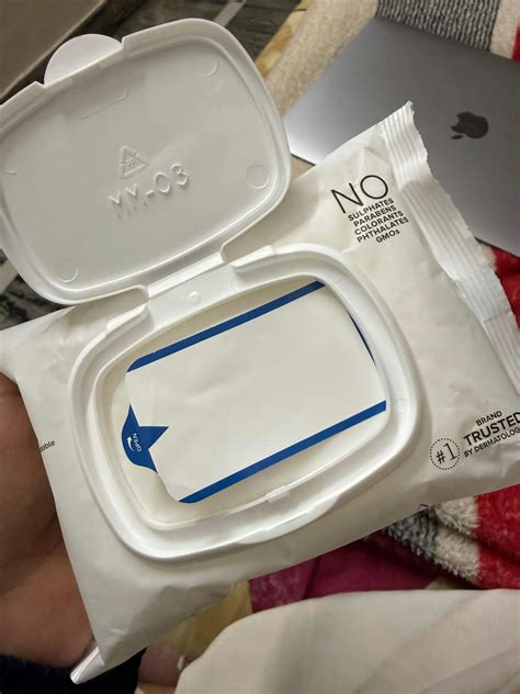 Makeup Remover Wipes with Hyaluronic Acid – Personal Touch Skincare