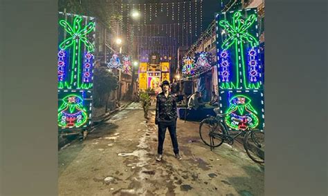 Rolling Stones frontman Mick Jagger goes pandal-hopping in Kolkata on ...