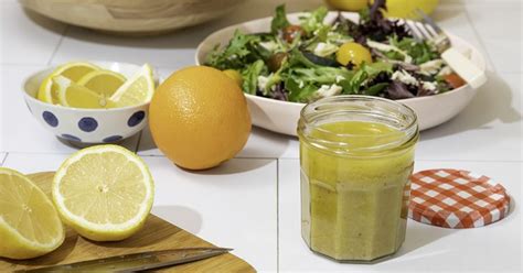 The Best Citrus for Sick Season, According to a Registered Dietitian Background