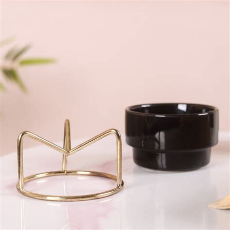 Small Flower Pot Online - Premium Planter | Nestasia