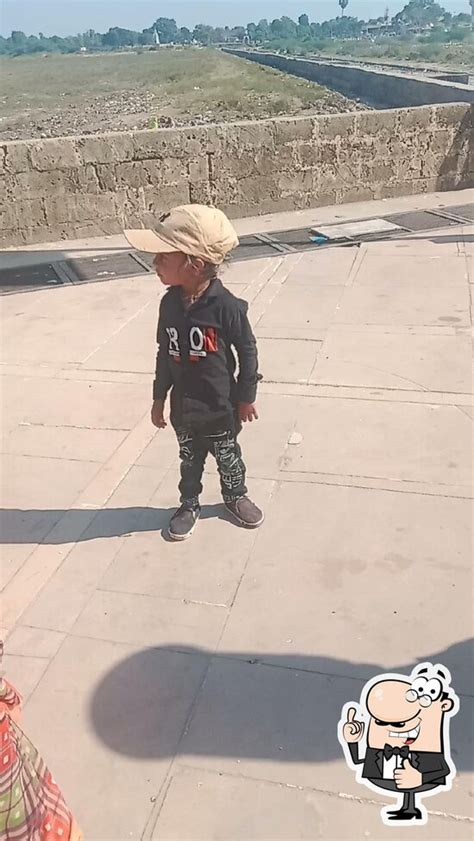 Menu at Sar Rasta, Unjha