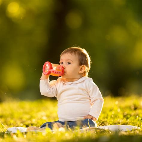 When Can My Baby Start Drinking Juice? – Peekaboo