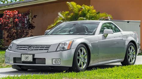 Cadillac XLR - Base Model Market - CLASSIC.COM