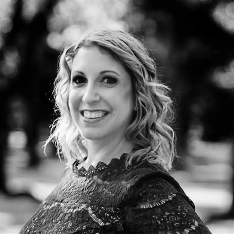 Houston Grand Opera - Artists Dr. Lisa Vickers