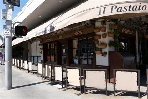 Chamarel Travel Guide: Watch the Unique 7 Coloured Earth