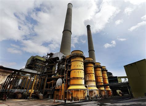 PacifiCorp study prompts review of coal-fired power plants in six ...