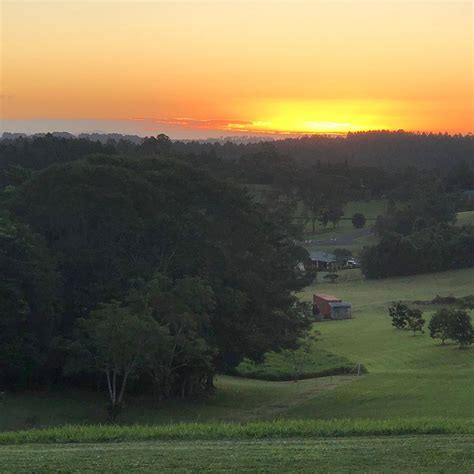 TINAROO SUNSET RETREAT (Atherton) - Guesthouse Reviews, Photos, Rate ...