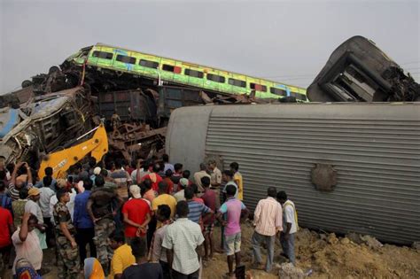 印度当局称列车相撞事故救援已完成，死亡人数下调至275人_凤凰网