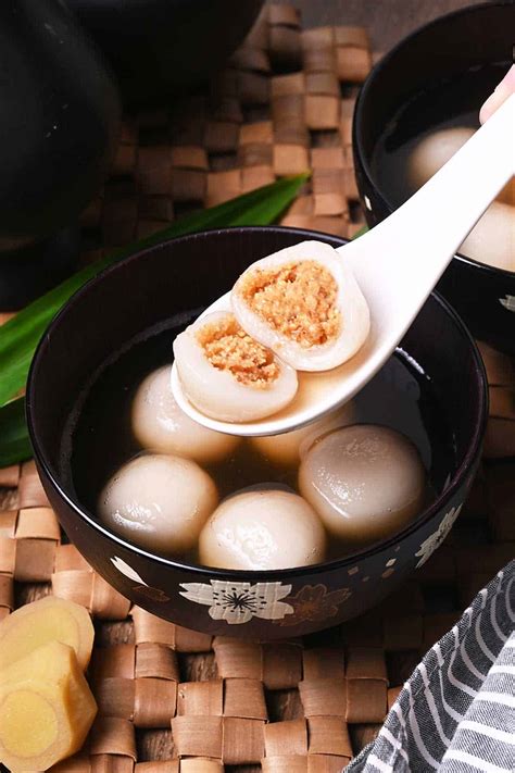 Peanut Tang Yuan (Glutinous Rice Balls) - Jaja Bakes