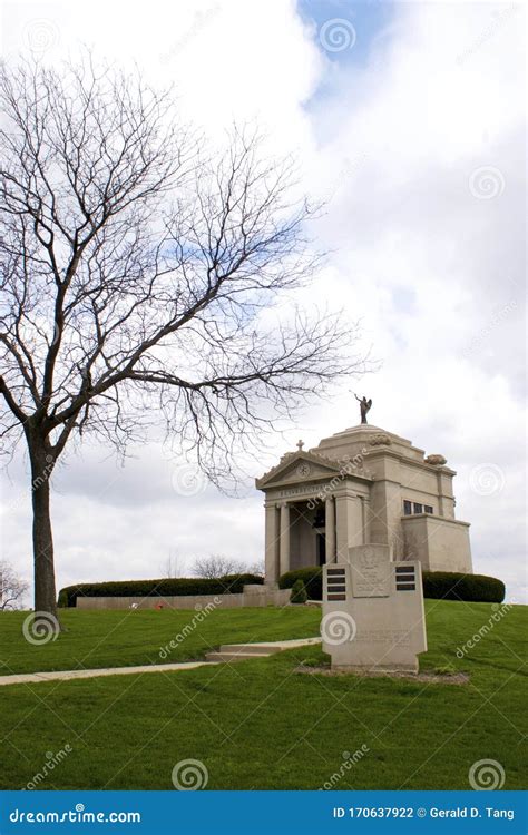 Mt. Carmel Cemetery Bishops Chapel 706332 Stock Photo - Image of ...