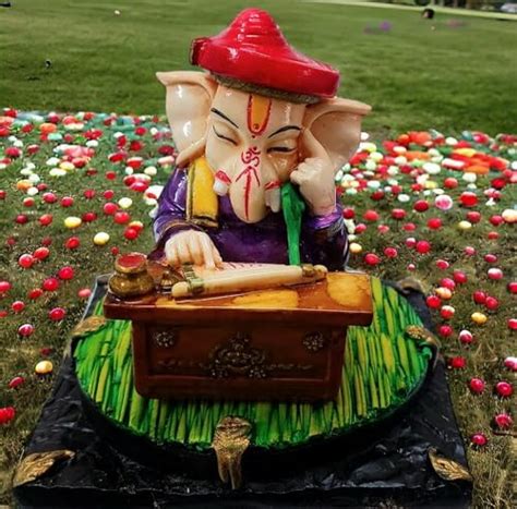 Buy PARADIGM PICTURES Crystal Kaaba Minar Idol Statue Showpiece ...