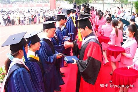 国外大学文凭服务：详解办理卧龙岗大学毕业证书方法 | PPT