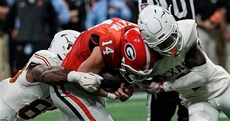 Georgia QB Gunner Stockton seizes the moment, starring role in Georgia ...