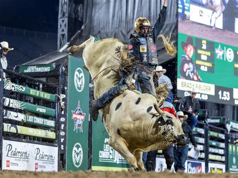 PBR | Aussies Abroad: Brady Fielder storms Boston for UTB buckle