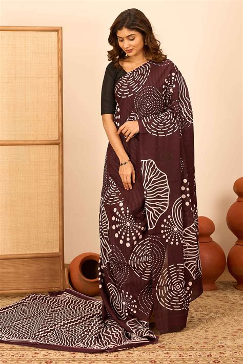 Anantham Silks: Blending Tradition and Style in Indian Saree