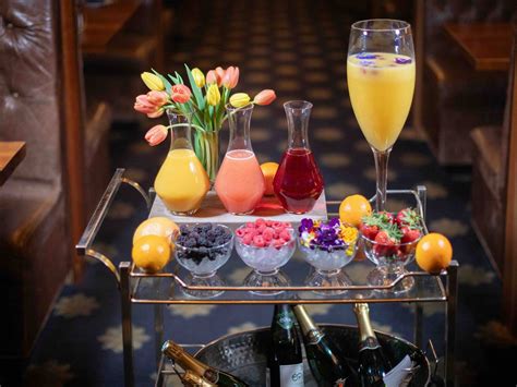 20 Best Mother’s Day Brunch Restaurants in Chicago to Book