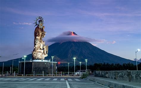 Unleashing Nature's Fury: The Eruption of Mount Mayon | Balitang ...