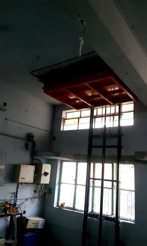 Hydraulic Goods Lift - 3 Ton Hydraulic Good Lift Manufacturer from ...
