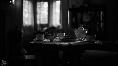 Download wallpaper 1920x1080 cups, table, blur, black and white, dark ...