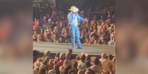 ‘Absolutely disgusting’: Country singer Cody Johnson stops concert to ...