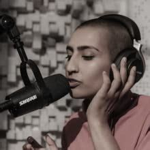 Shure MV7 USB Podcast Microphone for Podcasting, Recording, Live ...