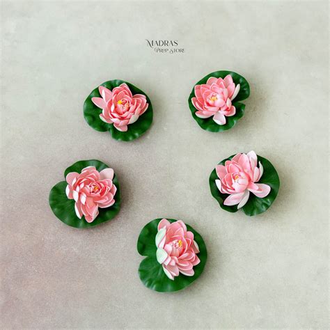 Floating Lotus Set Of 5 - 15 cm – Madras Prop Store