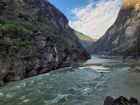 Yunnan Travel Guide: Plan the Ultimate Trip to Kunming, Dali, Lijiang & Shangri-La Chronicles Of C