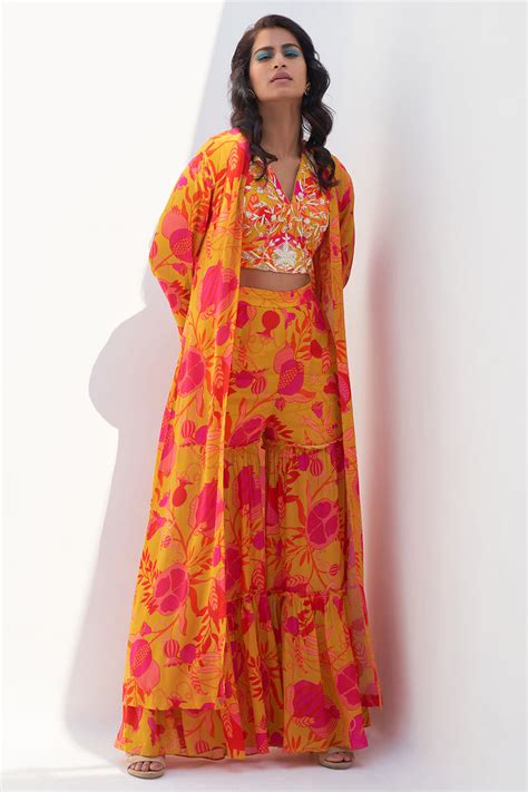 Hilong – Archana Shah Atelier