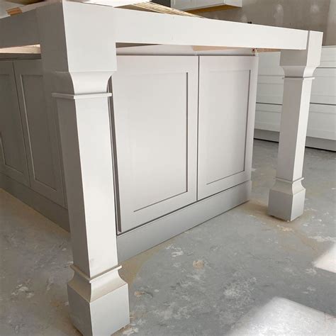 Gorgeous Island Legs for Your Home Design