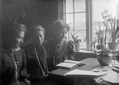 (U)synleggjering av kvinnelege fotografar i fotohistorien. Temakveld ...