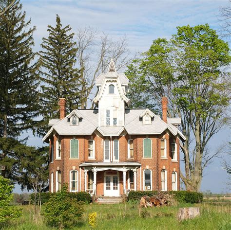 Three Oaks Michigan: Charming Travel Destination