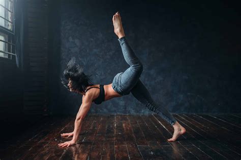 What Is Contemporary Dance? Guide To Contemporary Dance | Harlequin Floors