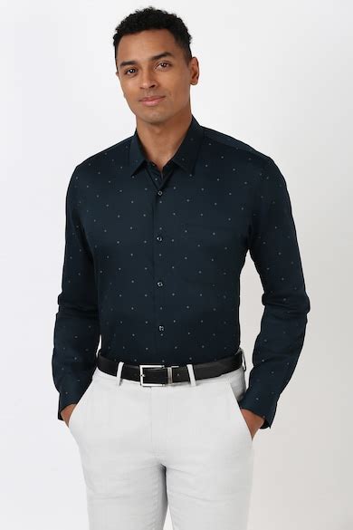 Buy Men Green Shirt Online - 39688902 | Peter England