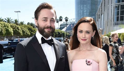 Alexis Bledel & Husband Vincent Kartheiser Make Rare Appearance at ...