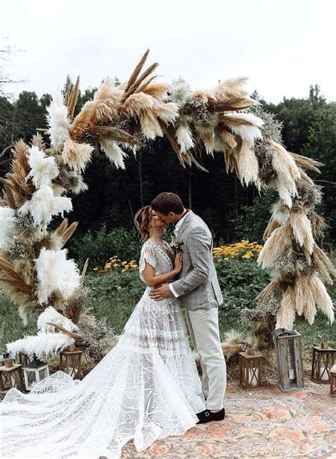 Do It Yourself Wedding Arch 的图像结果