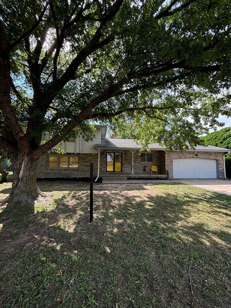 2009 Trailend Dr, Goddard, KS 67052 | MLS# SCK643489 | Homes.com