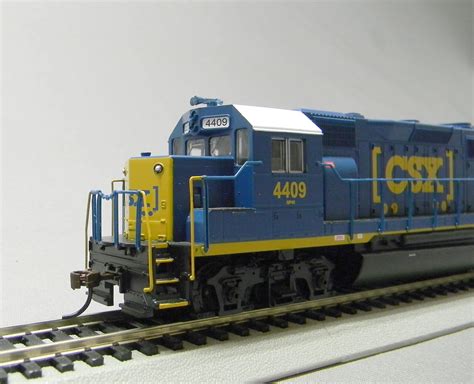 Buy BachmannTrains EMD GP40 Dcc Ready Diesel Locomotive CSX #4409 (Dark ...