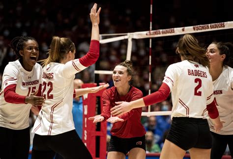 Wisconsin Volleyball Leak Olympics: Dana Rettke's Path From Basketball