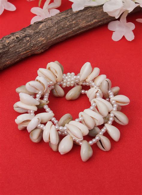 White Kaudi Bracelet – Phuljhadi