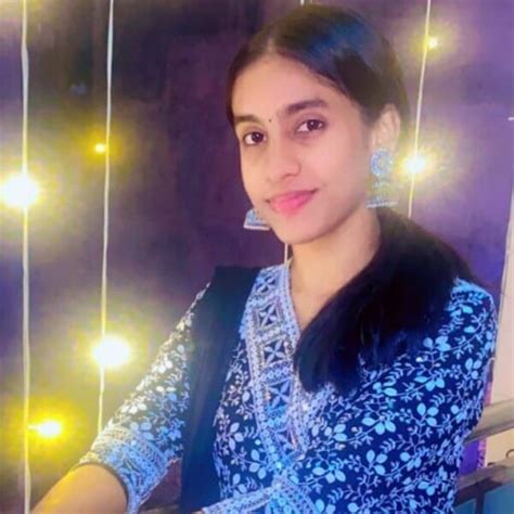 Anushka - Hindi teacher in New Delhi - ₹500/h