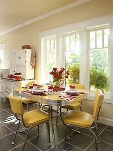 Yellow Dining Room Table by Yellow Chrome Dining Room Set I Always Wanted A Set Yellow Dining Room Table