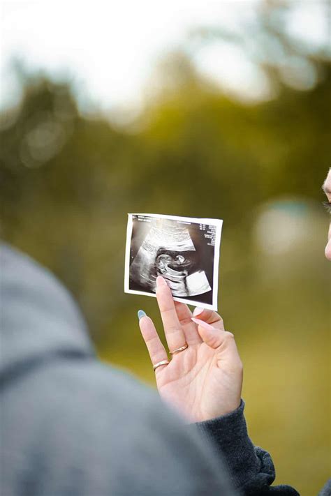 When Does Frequent Urination Start in Pregnancy | Monarch Healthcare